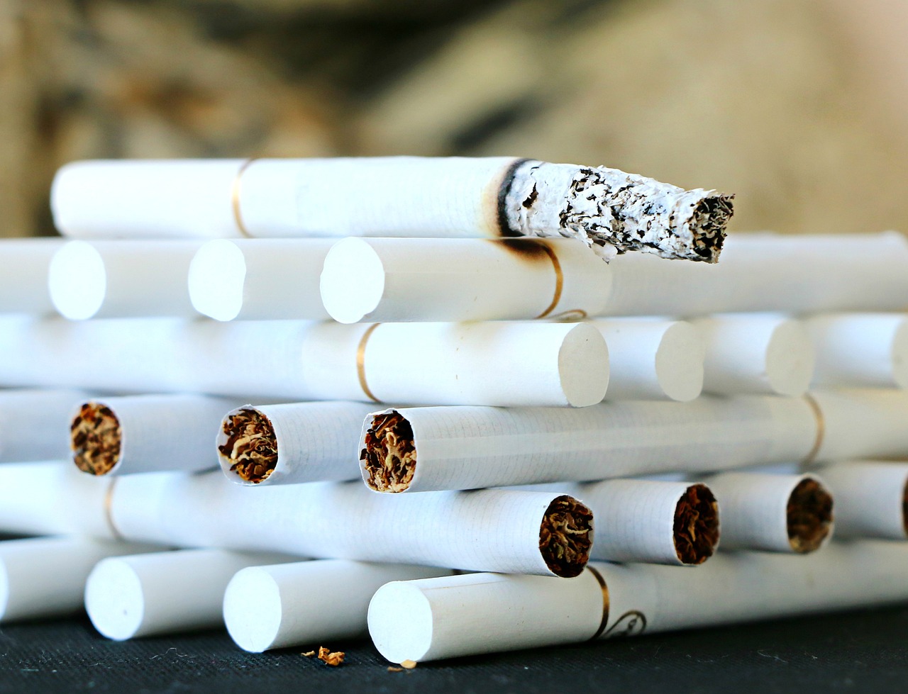Czy stopniowe rzucanie palenia ma sens?